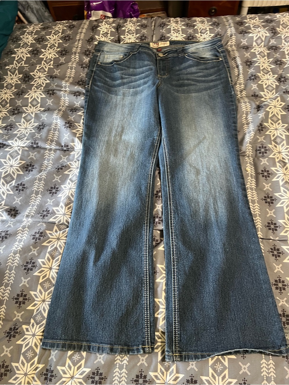 lei Women's Blue Flare Jeans - Faded Indigo Wash